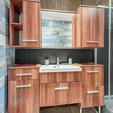 Grand Salon Cosy, Proche Centre & Garage 2p *