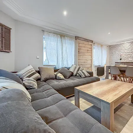 Grand Salon Cosy, Proche Centre & Garage 2p ديجون