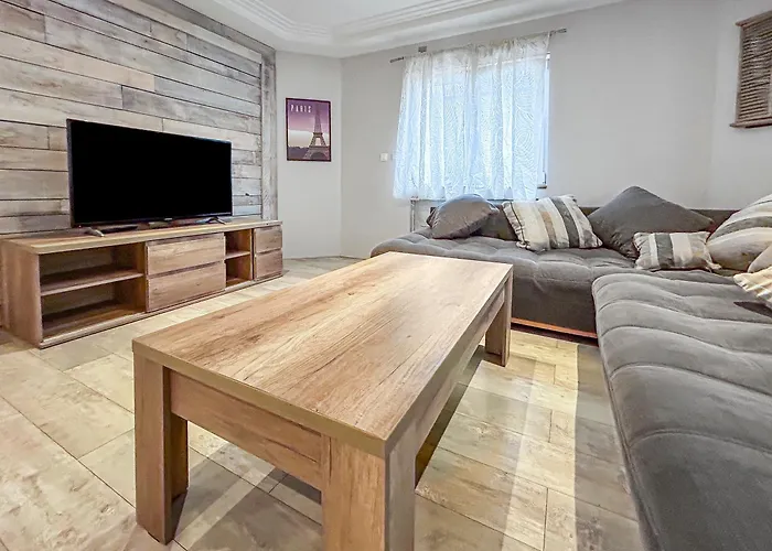 Le Grand Salon Cosy à Dijon Centre&Garage Privé *